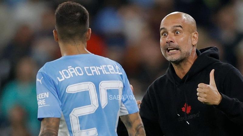 Pep nể phục phong độ của Cancelo