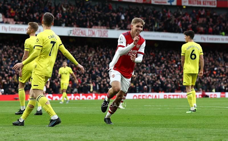 Smith-Rowe khai thông bế tắc cho Arsenal 