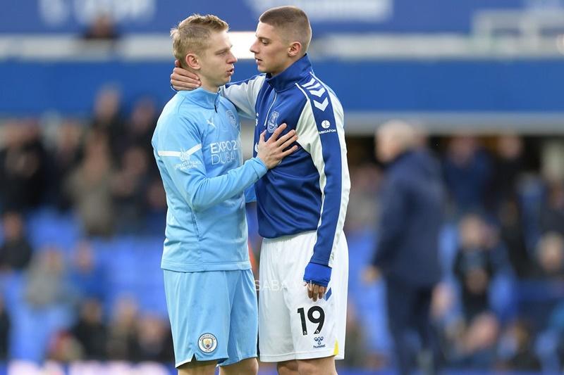 Cầu thủ Everton động viên Zinchenko vì vấn đề tại Ukraine 