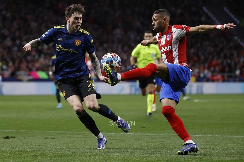 Atletico chủ đích khoét vào cánh phải của MU