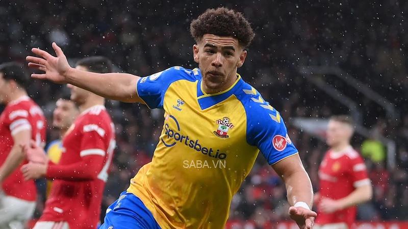 Che Adams nhận thức được thời điểm đối thủ dễ bị tổn hại nhất