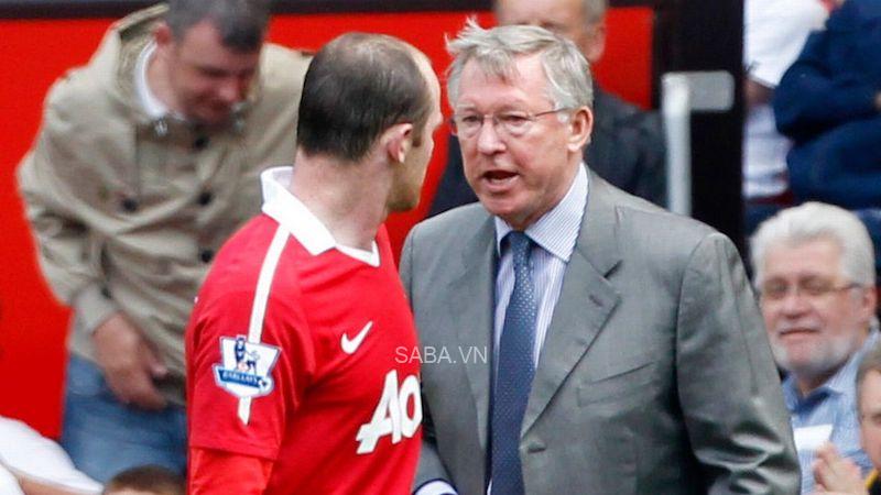 Rooney tranh cãi với Sir Alex sau khi MU bán các đối tác ăn ý của anh