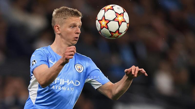 Zinchenko sẵn sàng ra sân cho Man City (Ảnh: Getty)