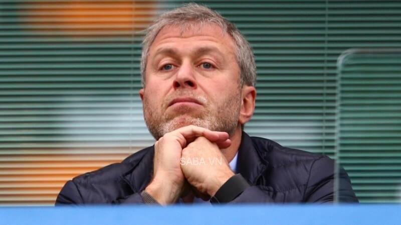 Bị đóng băng tài sản, Abramovich không thể bán Chelsea