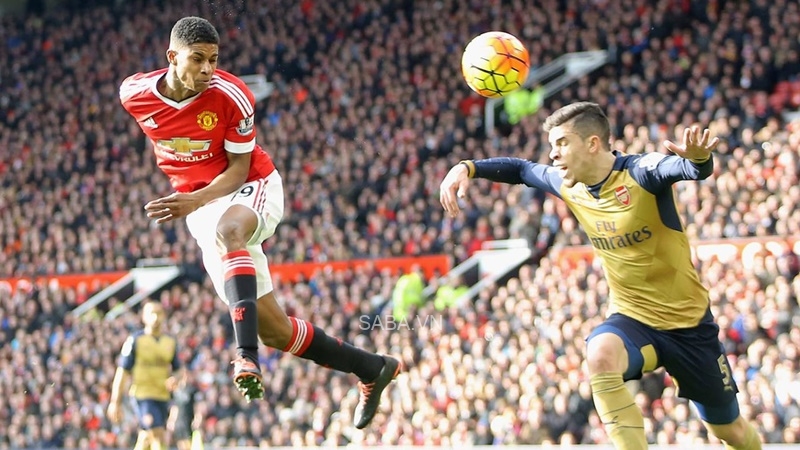 Bàn thắng đầu tiên của Rashford ở Ngoại hạng Anh là vào lưới Arsenal 