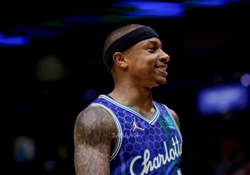 Isaiah Thomas tiếp tục giấc mơ NBA