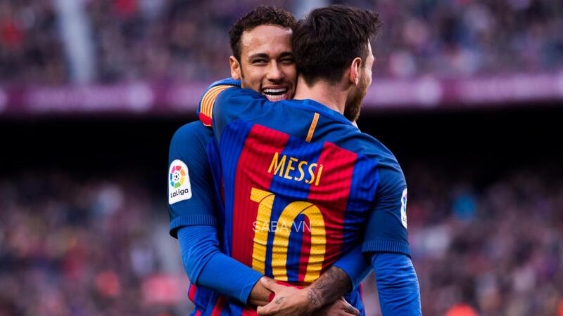 Messi cùng với Neymar thường nhận được rất nhiều sự ủng hộ tới từ các CĐV của Barcelona