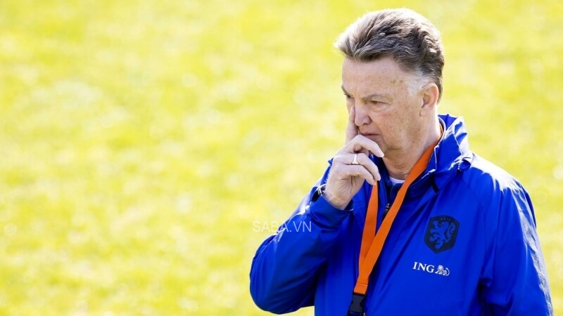 Hiện Van Gaal đang dẫn dắt ĐT Hà Lan