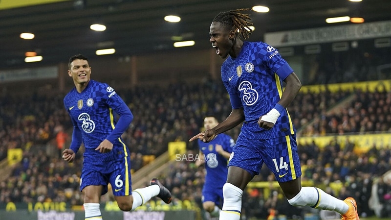 Trung vệ trẻ Chalobah sớm đem về lợi thế cho Chelsea 