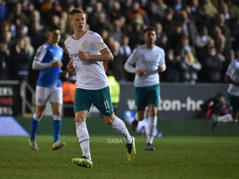 Zinchenko bất ngờ được đeo băng đội trưởng của Man City 