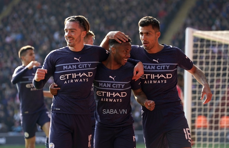 Sterling đem về bàn thắng mở điểm từ sớm cho Man City 