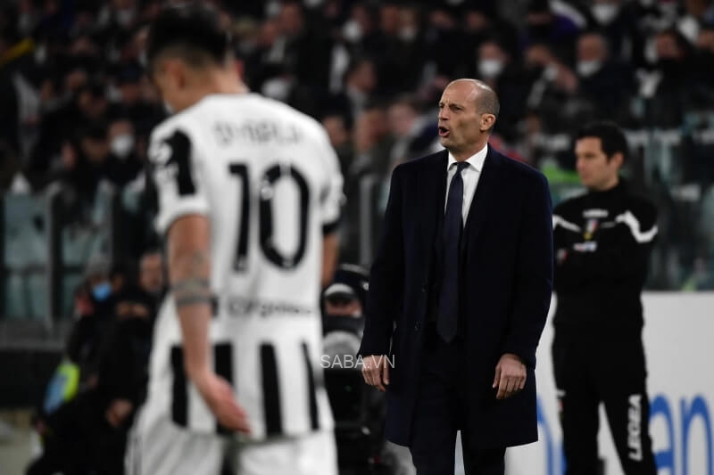 Allegri thừa nhận hết hy vọng, chỉ ra ứng cử viên nặng ký nhất cho chức vô địch