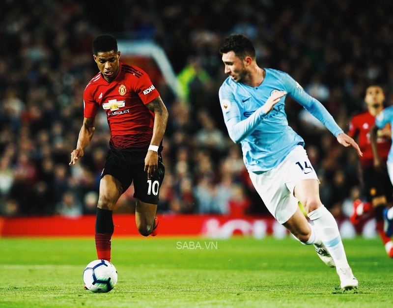 Laporte cho rằng phía MU rất bực bội trước thành công của Man City