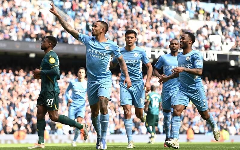 Gabriel Jesus nhiều khả năng được đá chính sau cú poker vào lưới Watford.