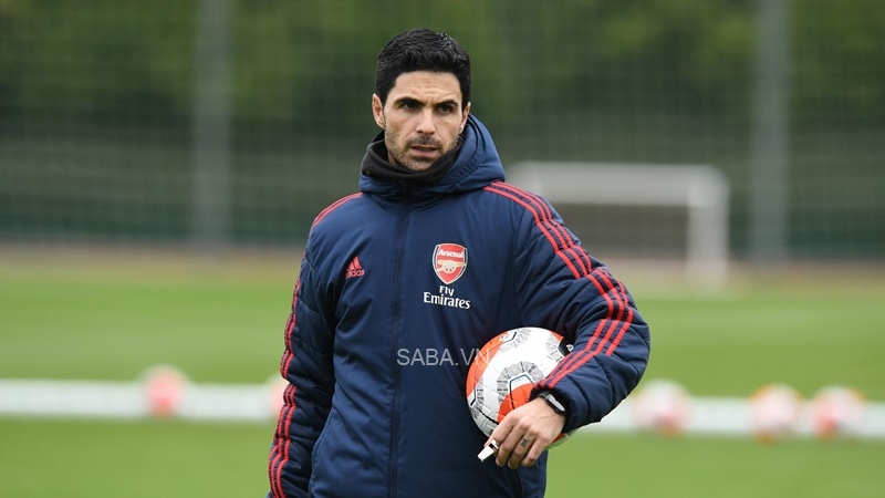 Mikel Arteta thừa nhận Arsenal không thể chi đậm như Liverpool 