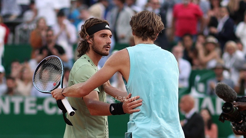 Tsitsipas nhẹ nhàng đánh bại Zverev