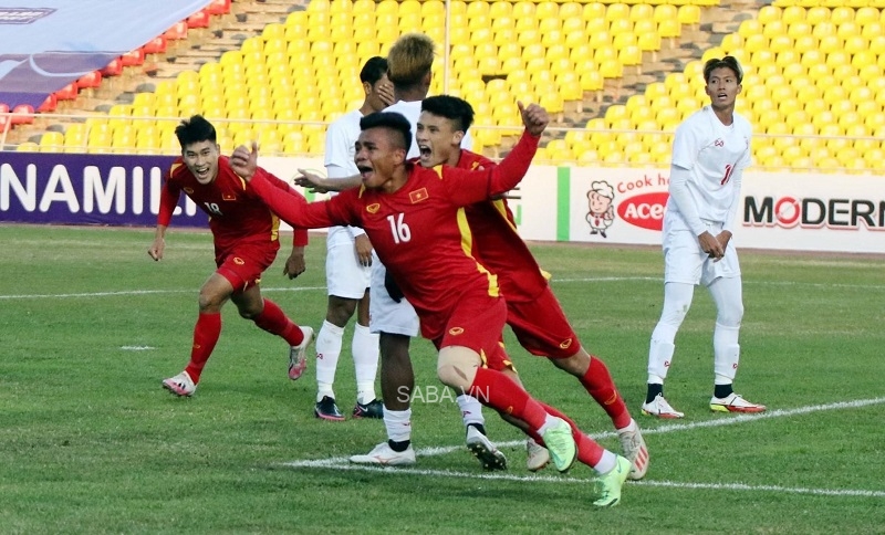 Thanh Minh không được chọn dù là người ghi bàn quan trọng trước U23 Myanmar tại vòng loại