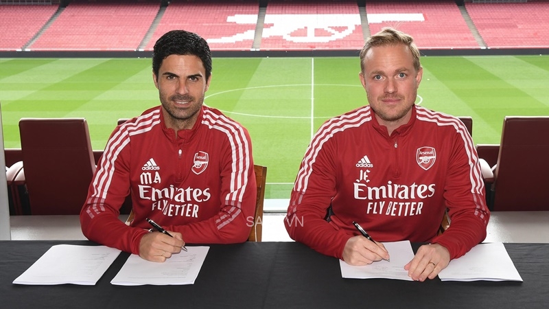 Arsenal giữ chân Arteta thành công 