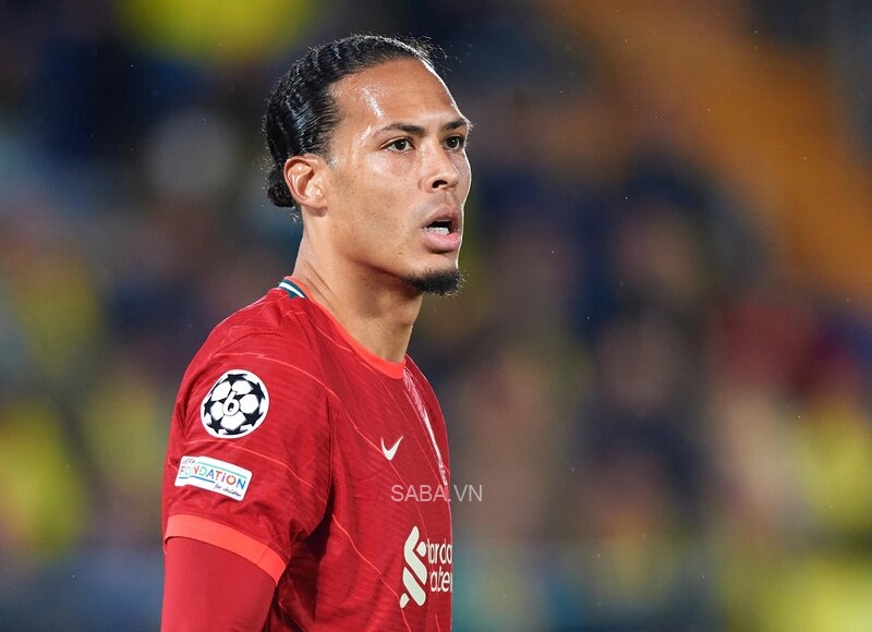 Van Dijk trong ngày mang băng đội trưởng đã chơi vô cùng xuất sắc