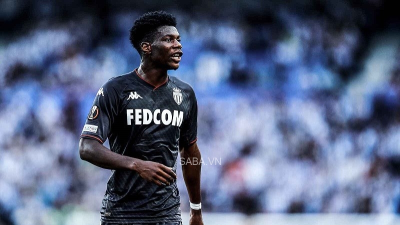 Aurelien Tchouameni gia nhập Real Madrid