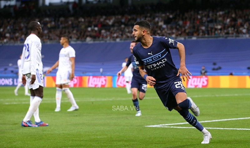 Mahrez giúp Man City vươn lên