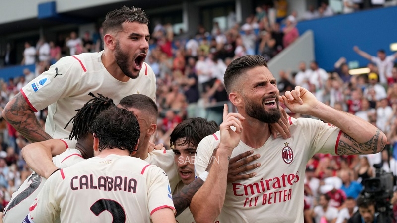 AC Milan vô địch Serie A sau 11 năm chờ đợi