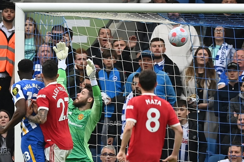 Manchester United thảm bại trước Brighton