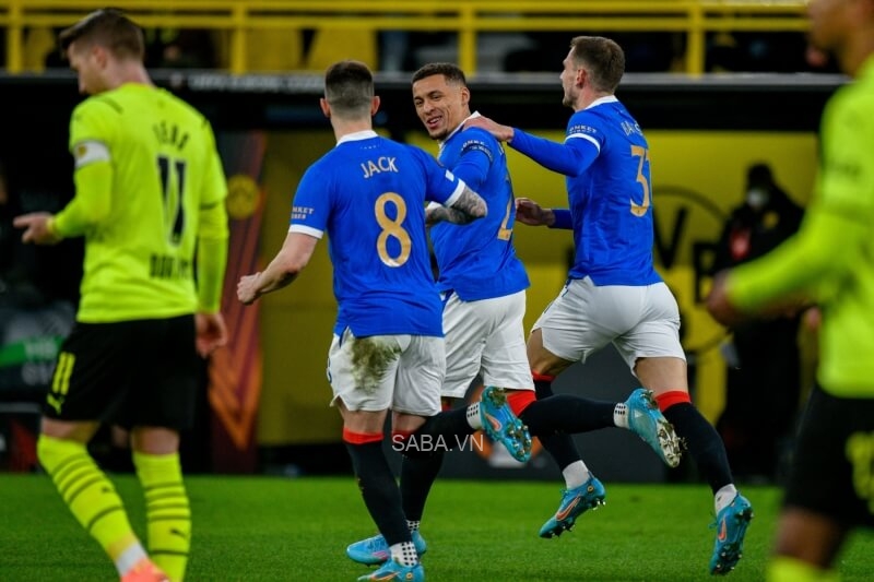 Rangers cũng tạo cơn địa chấn khi loại Dortmund