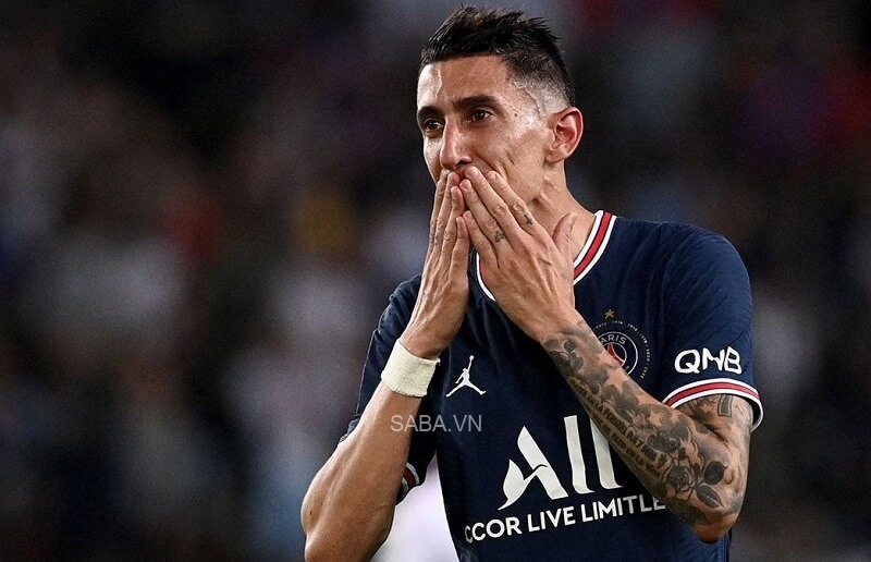 Di Maria bật khóc khi từ giã PSG.