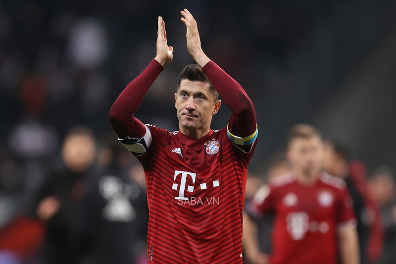 Lewandowski vẫn đang chờ ngày để được tới Barcelona