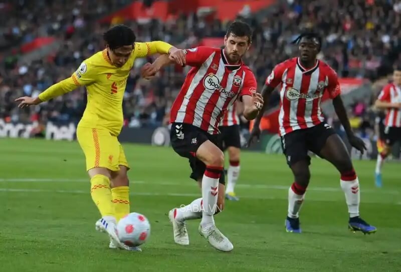 Minamino gỡ hòa trong trận gặp Southampton vòng 37 NHA