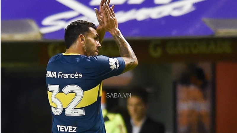 Carlos Tevez chính thức tuyên bố giải nghệ ở tuổi 38