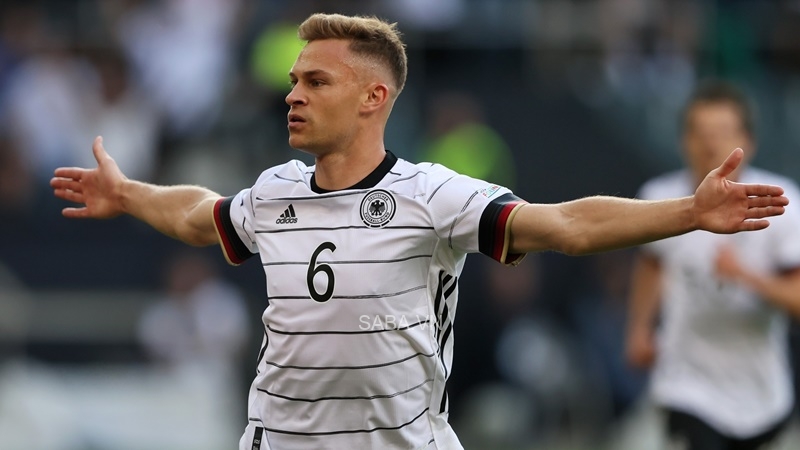 Kimmich mở màn bữa tiệc của người Đức 