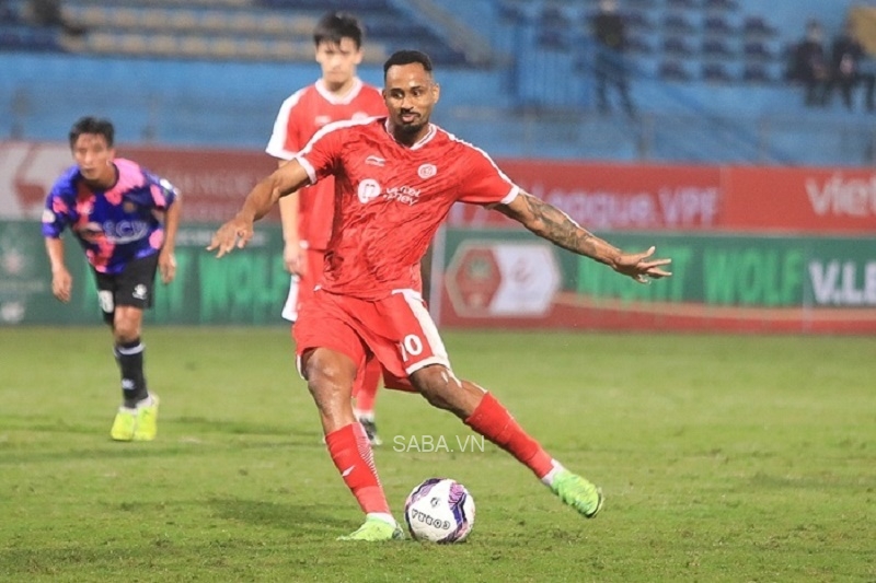 Pedro Paulo lập hat-trick cho Viettel (Ảnh: Thanh niên)