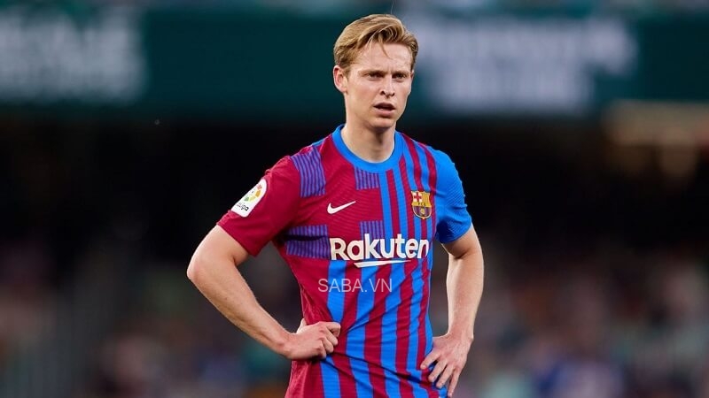 Barca không muốn hạ giá bán De Jong