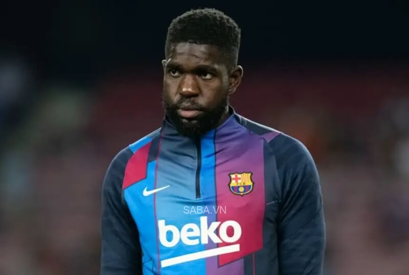 ‘Cục nợ’ Umtiti tiếp tục ám Barca