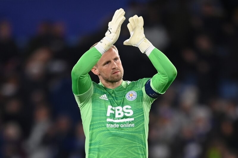 Kasper Schmeichel chuẩn bị rời Leicester