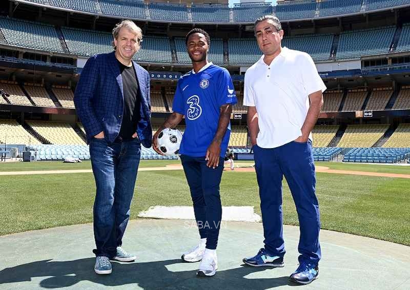 Sterling chính thức là người của Chelsea