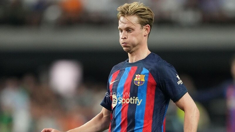 De Jong được khuyên nên kiện Barca để đòi quyền lợi