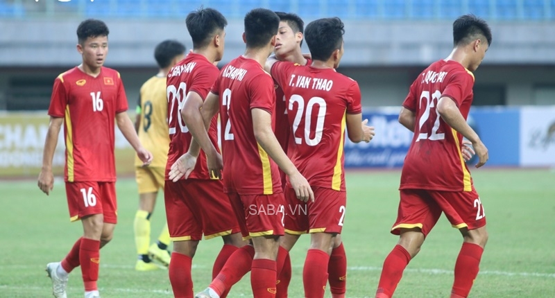 U19 Việt Nam hủy diệt U19 Brunei để leo lên dẫn đầu