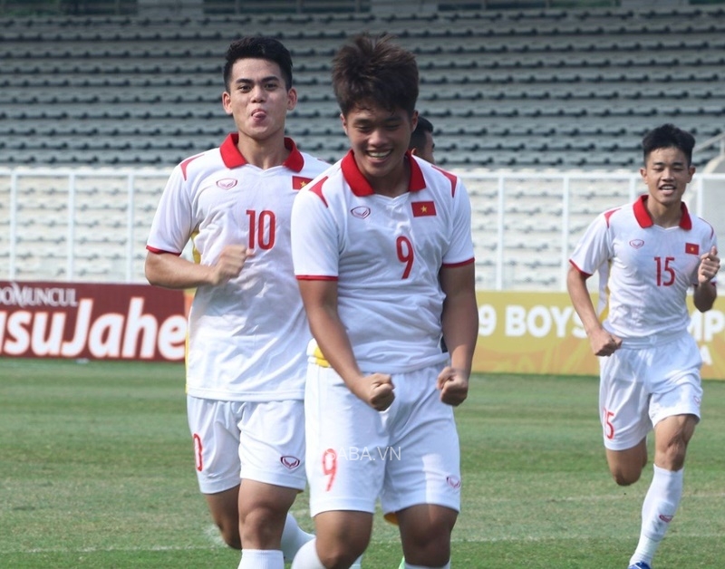 U19 Việt Nam nhẹ nhàng vượt qua U19 Myanmar