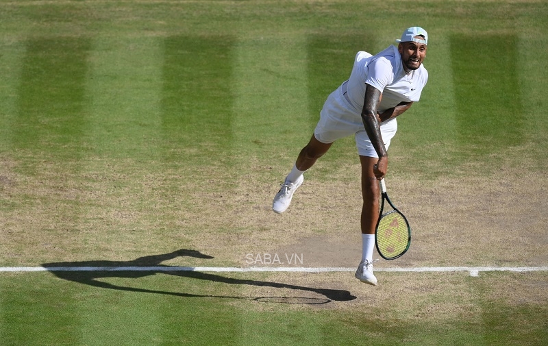 Nick Kyrgios giao bóng quá xuất sắc