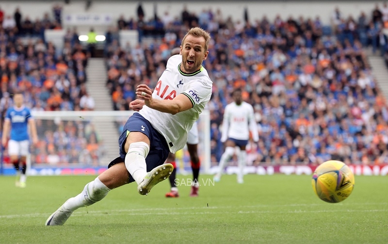 Harry Kane giúp đội bóng Anh ngược dòng thành công