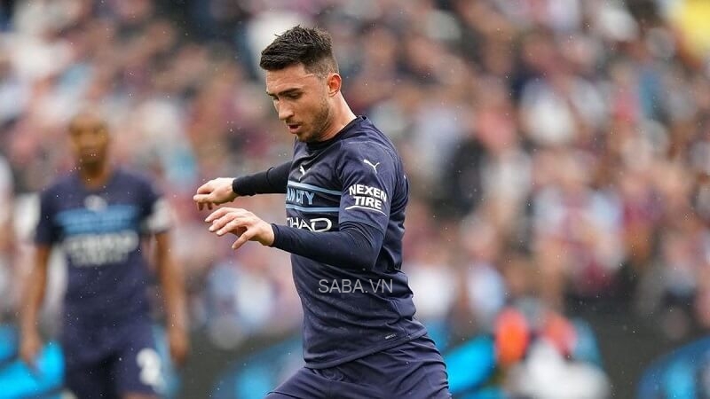 Laporte chưa có ý định rời Etihad