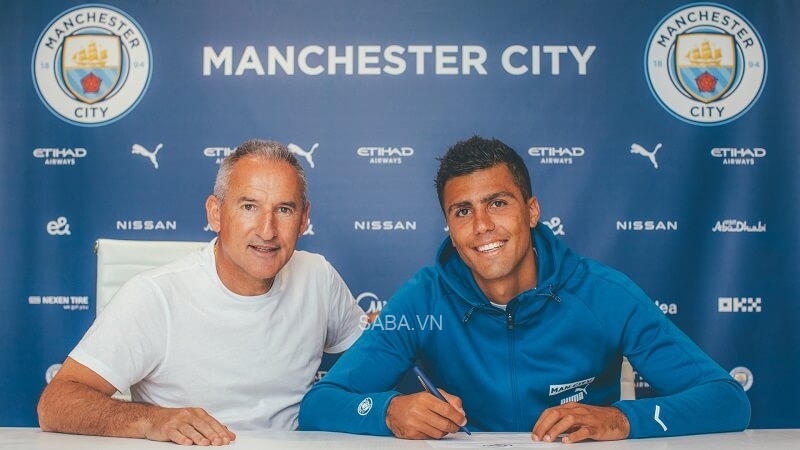 Rodri ký hợp đồng mới với Man City