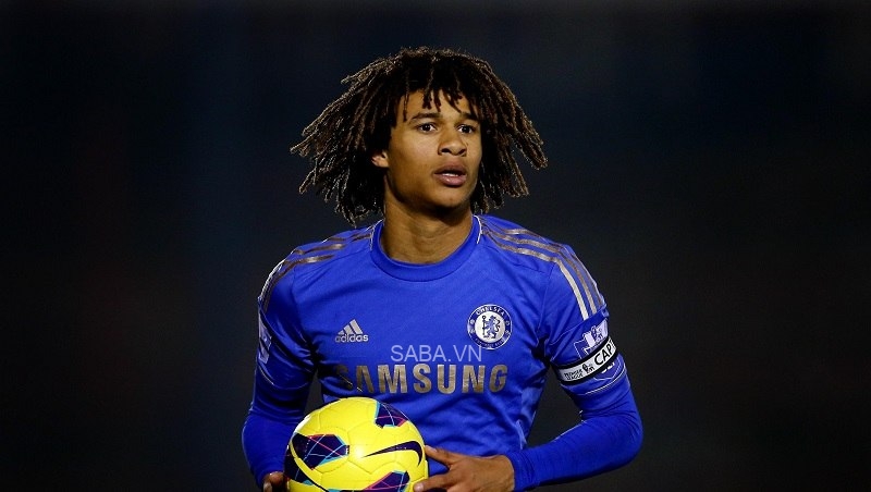 Nathan Ake từng có thời gian khoác áo Chelsea