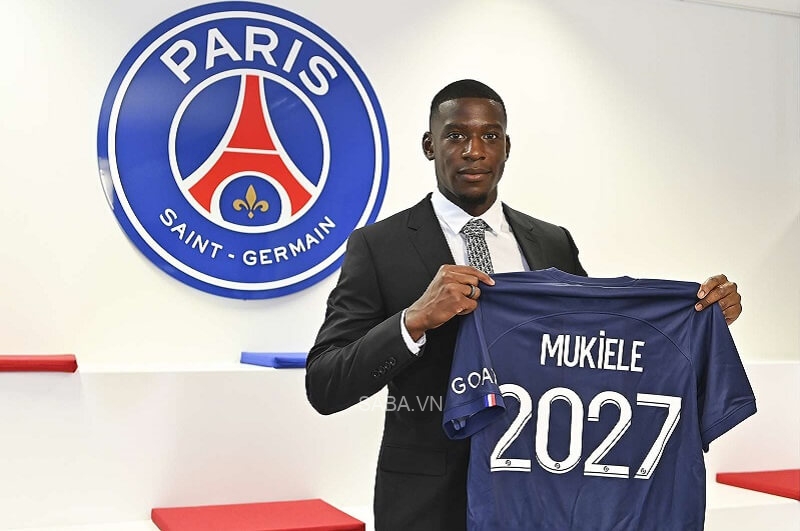 Mukiele chính thức là người của PSG