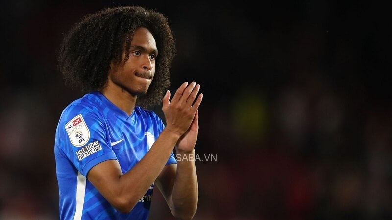 Tahith Chong cần trở lại Feyenoord để phát triển sự nghiệp