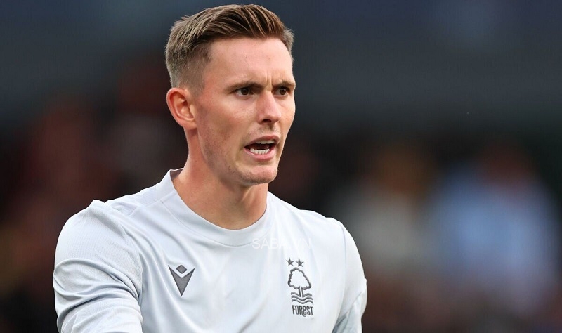 Dean Henderson gia nhập Nottingham Forest dưới dạng cho mượn