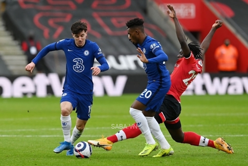 Southampton muốn mượn Hudson-Odoi